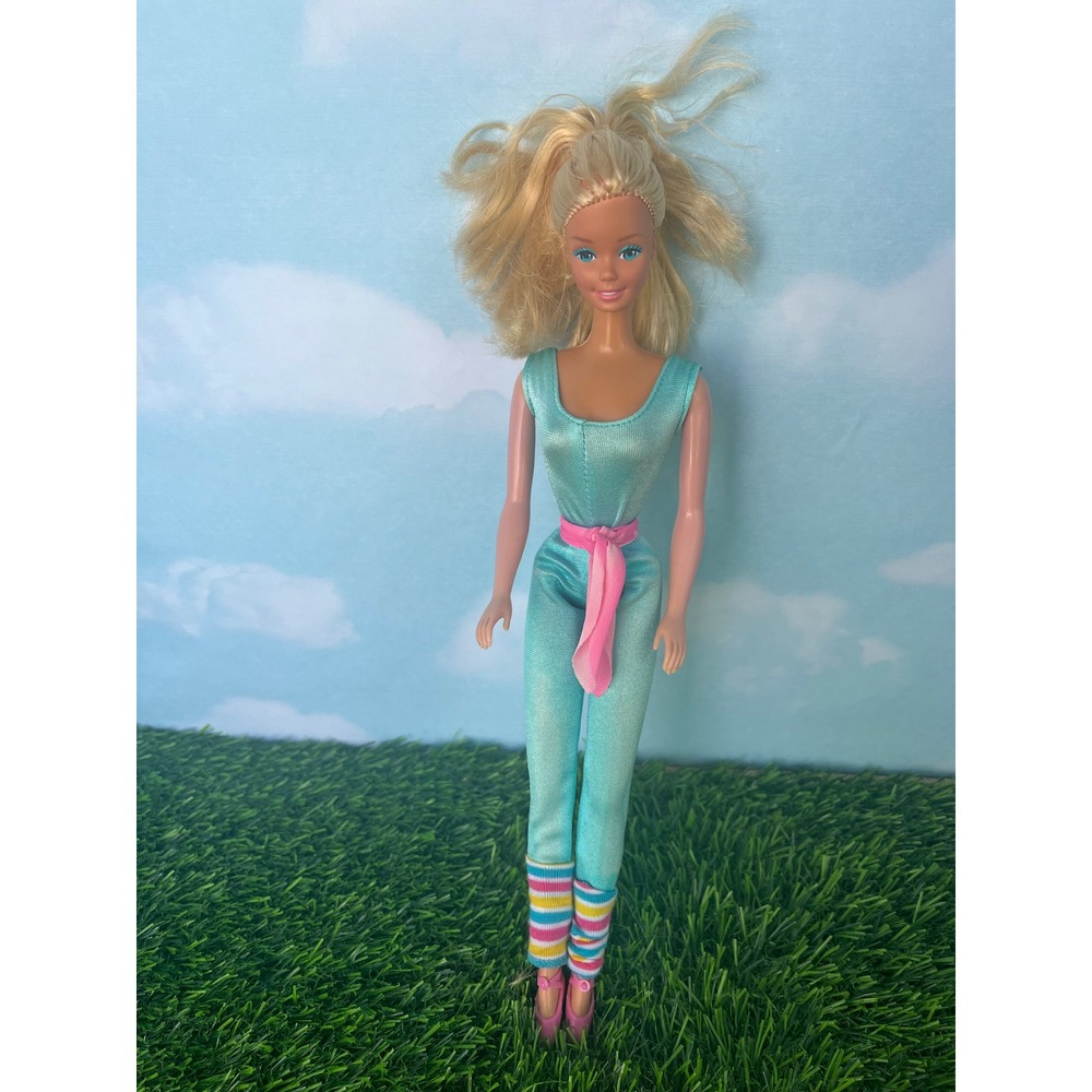Vintage 1983 Great Shape Barbie Doll 7025 Teal Bodysuit Leg Warmers Mattel